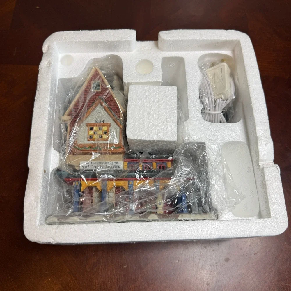 Dept 56 Dickens Village The‎ China Trader Porcelain Lighted Building 55840